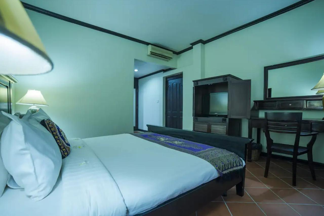 Grand Sunset Angkor Hotel Сием Реап Екстериор снимка